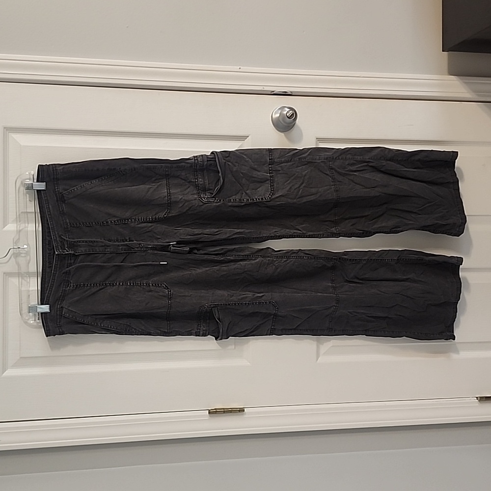 American Eagle Cargo Pants